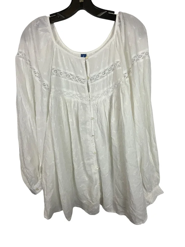 Top Long Sleeve By Old Navy In White, Size: 2x